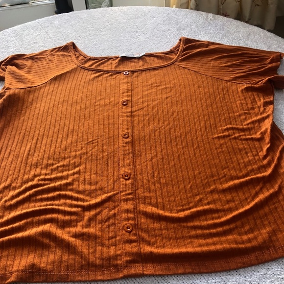 Ricki’s burnt orange button up top, short sleeves. Button top, new or like new - Picture 1 of 6
